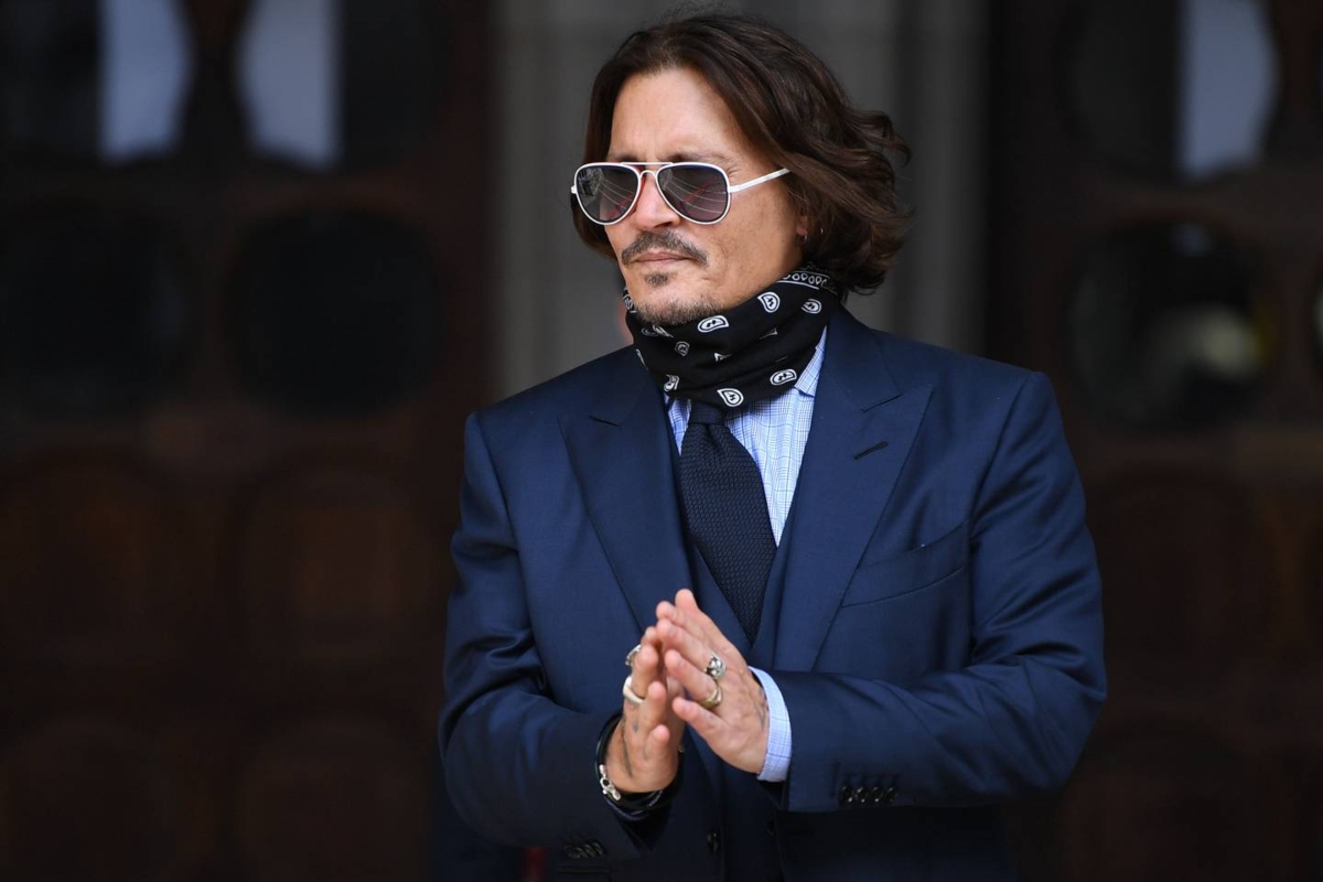 Foto:AFP|“Química increíble" Aseguran que Johnny Depp está saliendo con su abogada