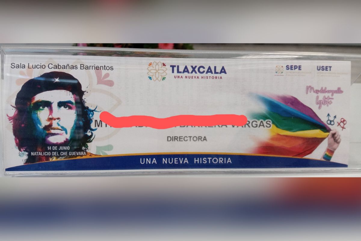 Foto:Twitter/@Vsgc_14|Gobierno de Tlaxcala provoca polémica por foto del Che Guevara y bandera LGBT