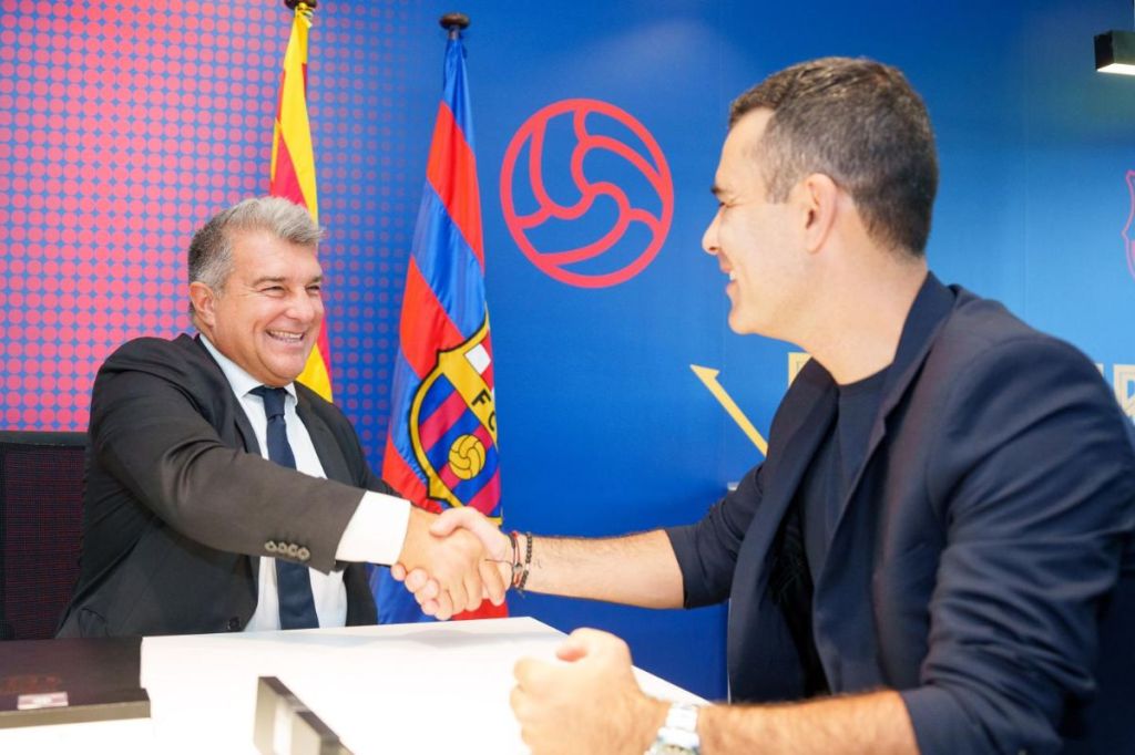 Foto:Twitter/@FCBarcelonaB|¡Es un hecho! Rafa Márquez firma como DT del Barça Atlètic