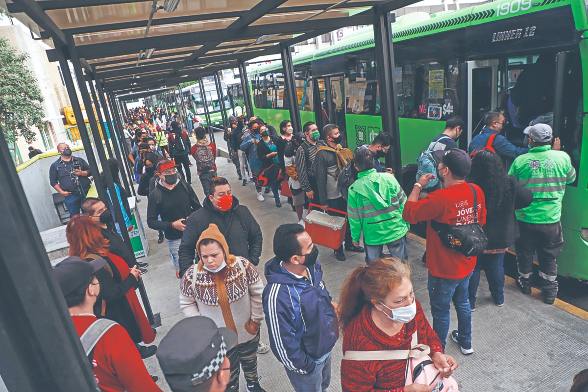 Crece demanda en la red de transportes de la ciudad, tras el cierre parcial de la línea 1 del Metro