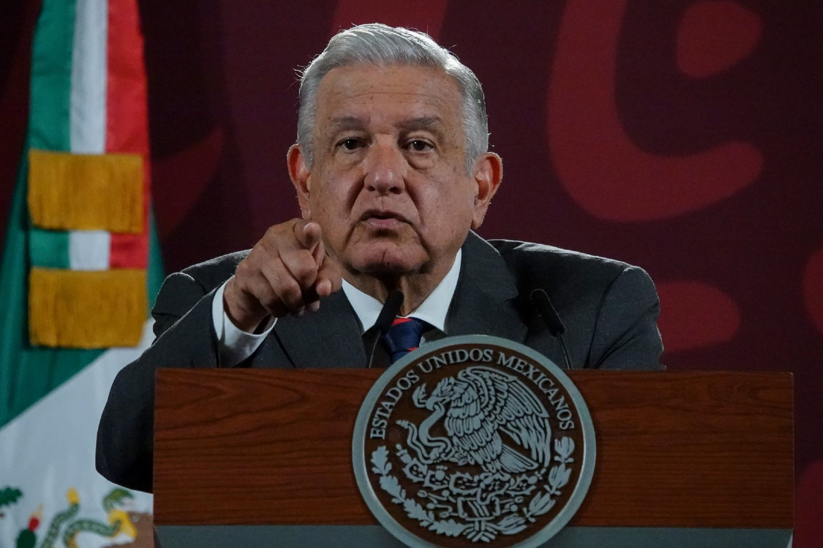 AMLO calificó de "Golpe blando" la destitución de Pedro Castillo de la presidencia del Perú.