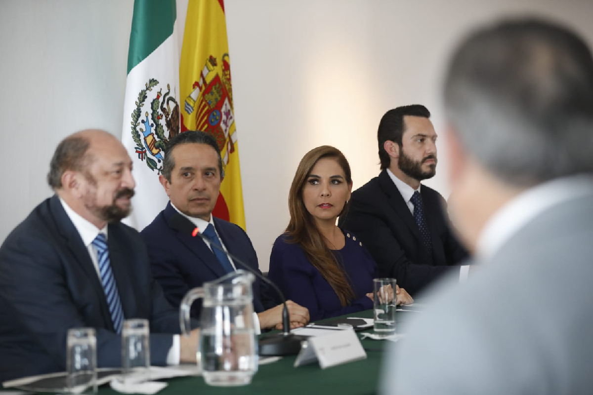 Gobernador de QR encabezó conferencia en el Instituto Cultural de México en España.