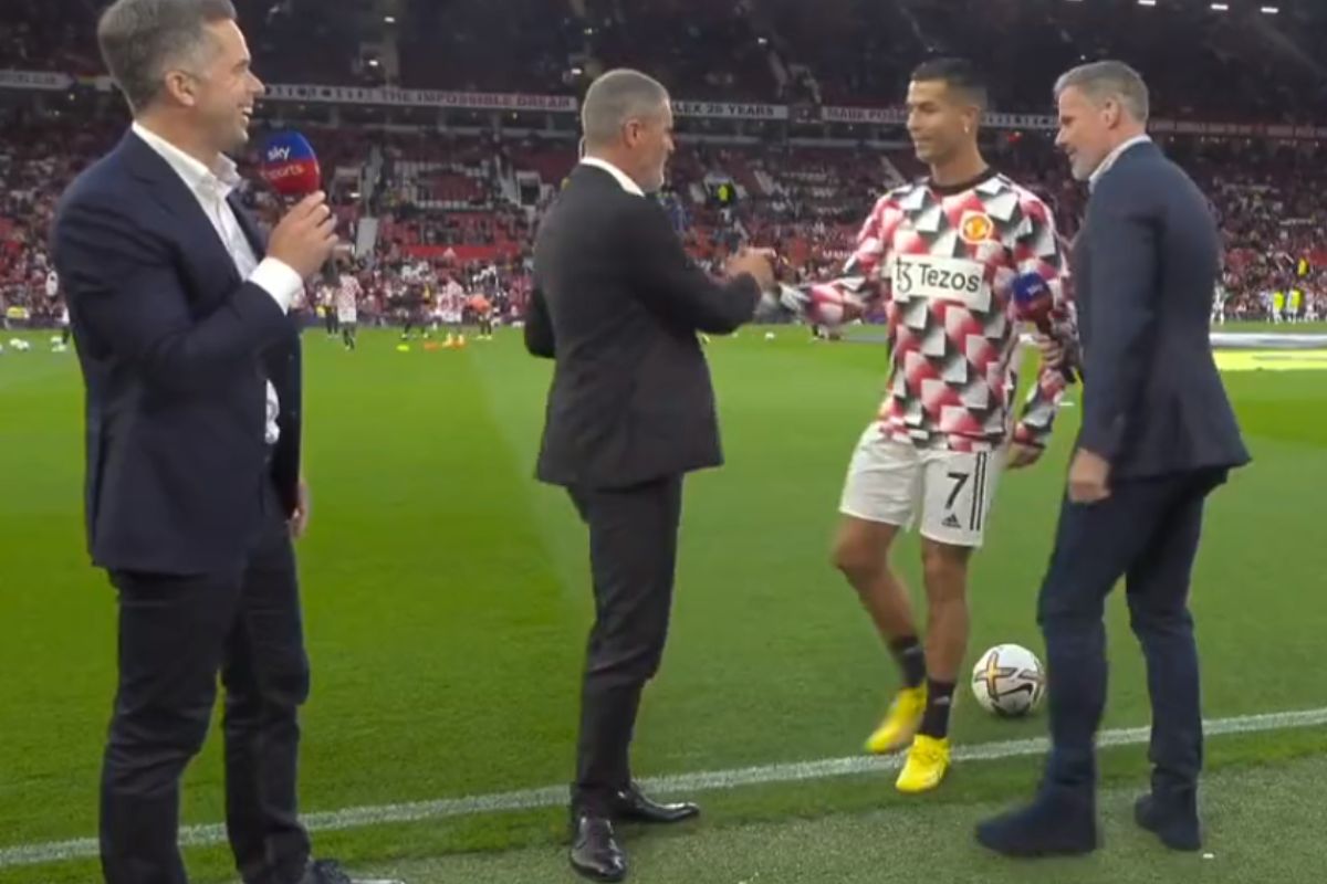 Foto:Captura de pantalla|¿Venganza? Cristiano Ronaldo ignora a Jamie Carragher en transmisión en vivo