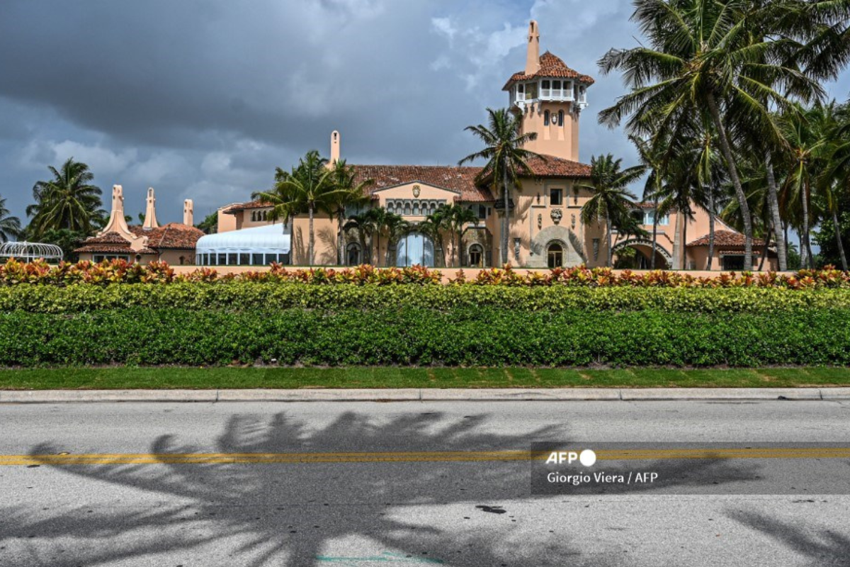 Foto: AFP | Qué se sabe del allanamiento del FBI a la mansión de Trump en Florida