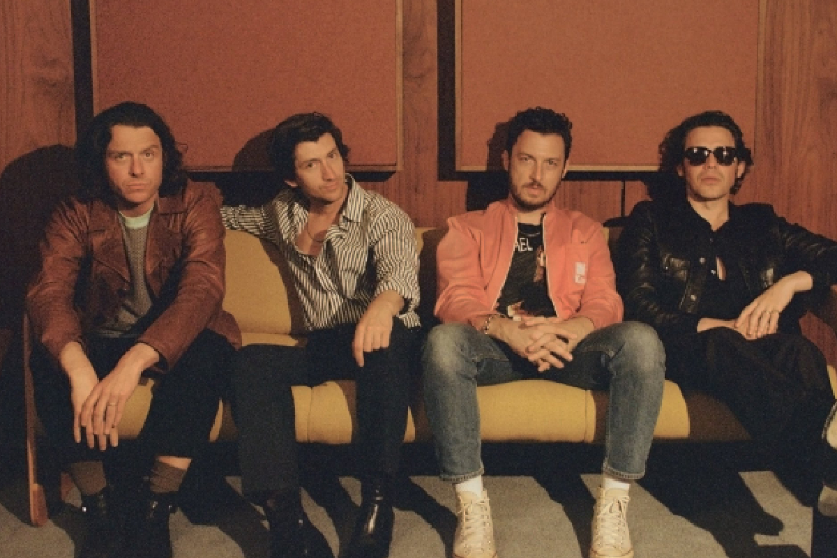 Los Arctic Monkeys, estrenan "Body Paint" la nueva canción de su próximo álbum "The Car"’