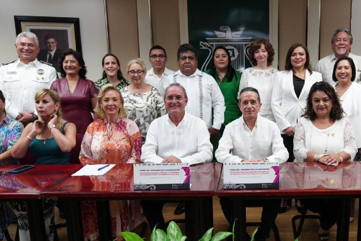 Carlos Joaquín atestiguó la firma del convenio con (UAQROO) para atender el fenómeno de la violencia contra las mujeres en el estado