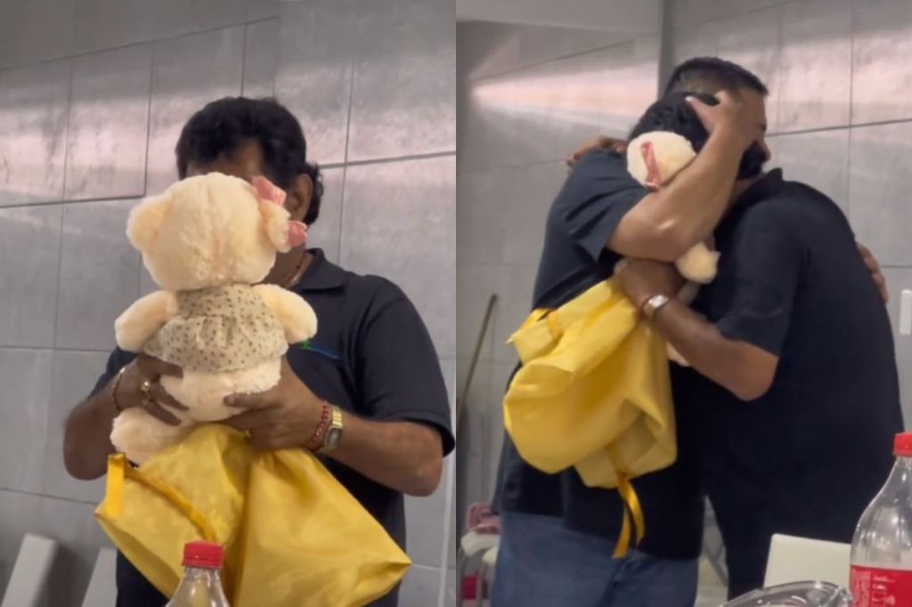 Foto:Captura de pantalla|Video: Rompe en llanto al recibir un peluche que tiene la voz de su esposa fallecida