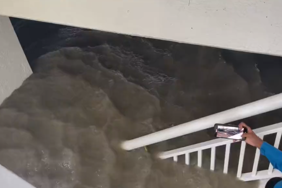 Foto: Twitter/ @TaylorWirtzWINK · | VIDEO: ¡Es como el Titanic! Así inundó el huracán Ian este hotel