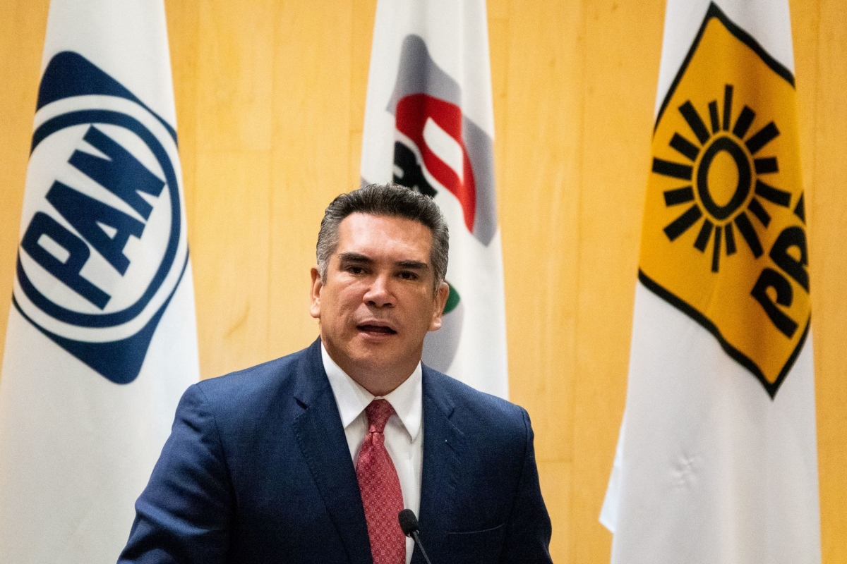 El diputado federal del PRI, Alejandro Moreno, rechazó que pretendan retomar la reforma eléctrica o avalar cambios en la legislación electoral que debilite al INE