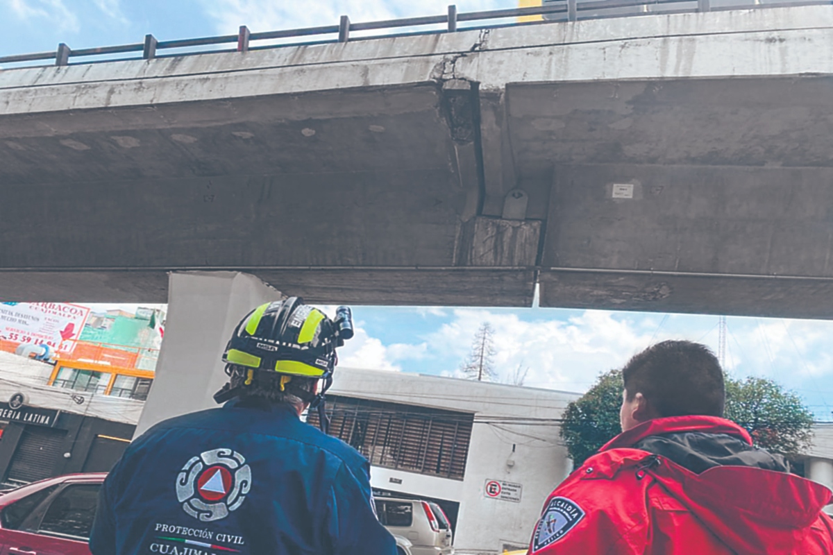 El secretario de Obras y Servicios, Jesús Esteva, señaló que tras una revisión al Puente del Yaqui se encontró que no existen daños estructurales