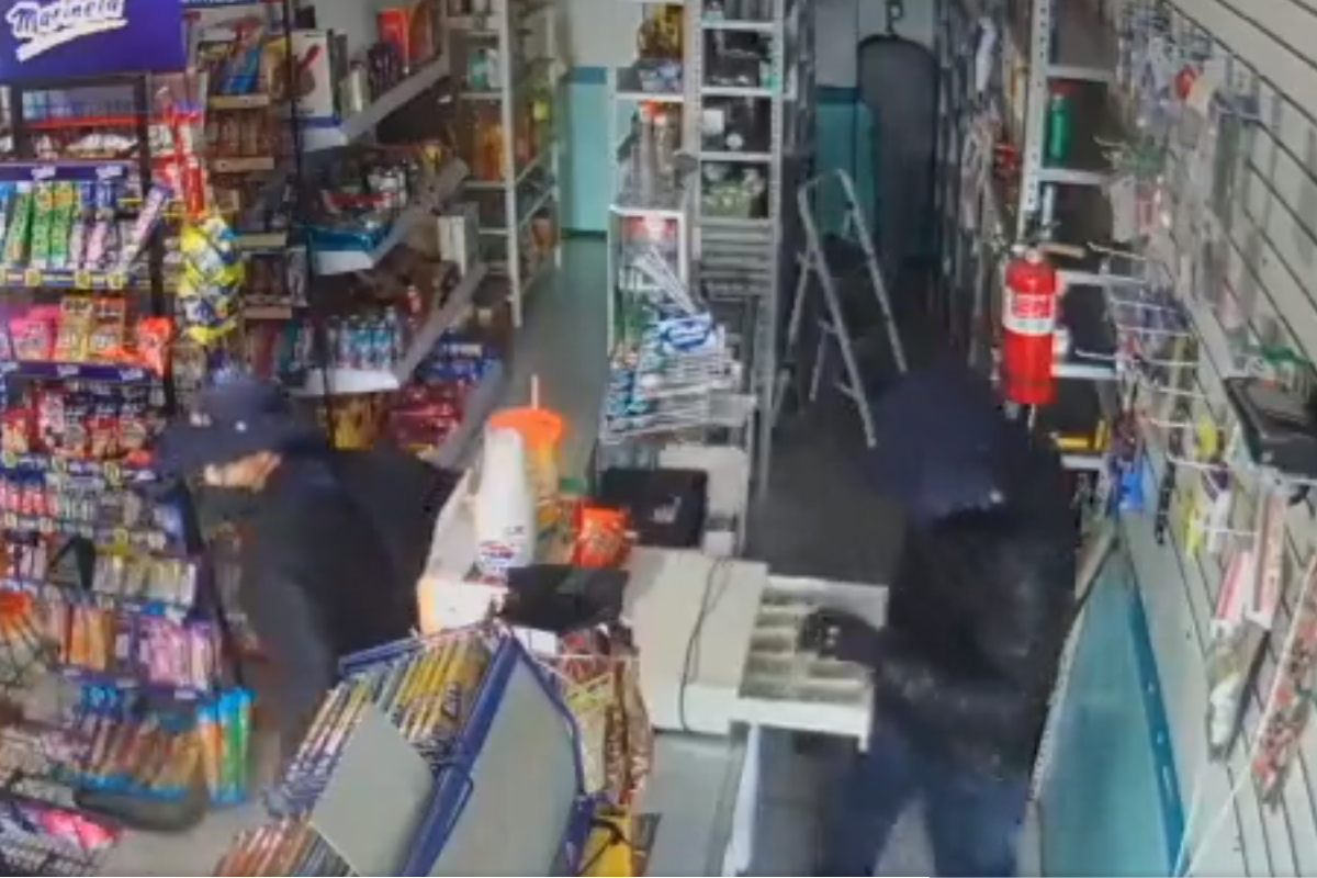 Captan asalto al interior de tienda, en Hidalgo.