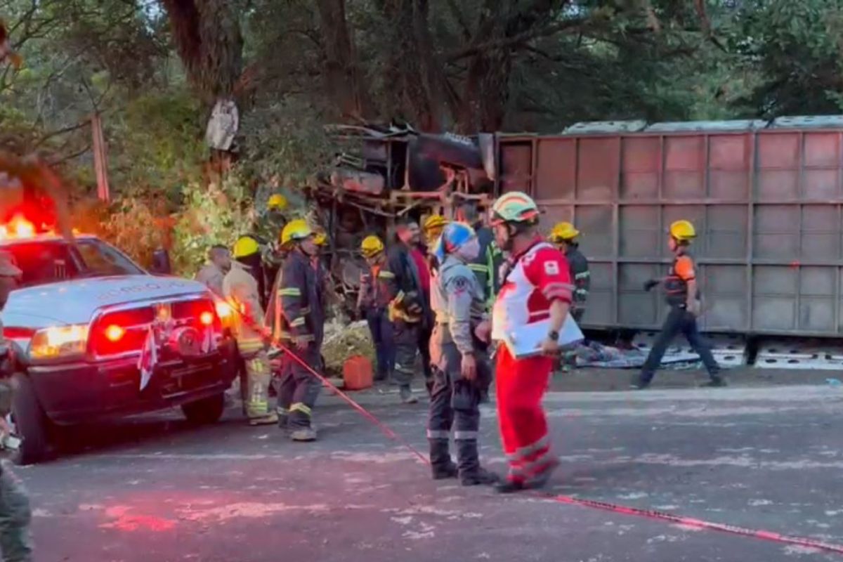Foto:Quadratín|Vuelca camión de la banda musical de Huajuapan: 3 muertos