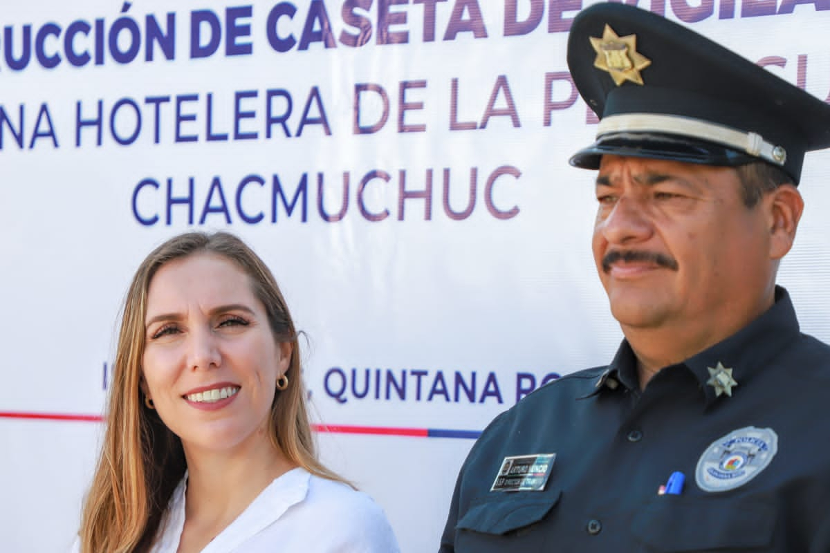 La alcaldesa de Quintana Roo, colocó la primera piedra de la construcción de la caseta de vigilancia en la zona hotelera de Chacmuchuch