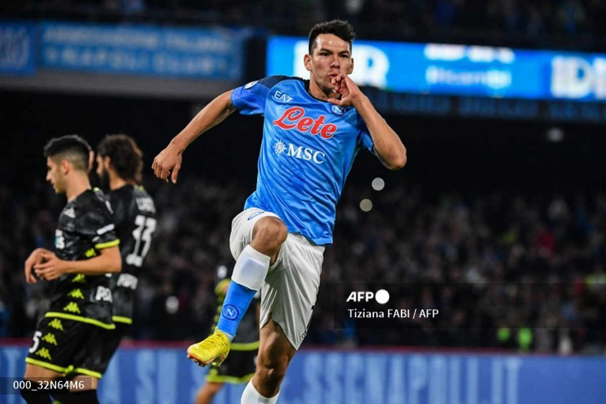 AFP | Chucky Lozano lidera victoria del Napoli.