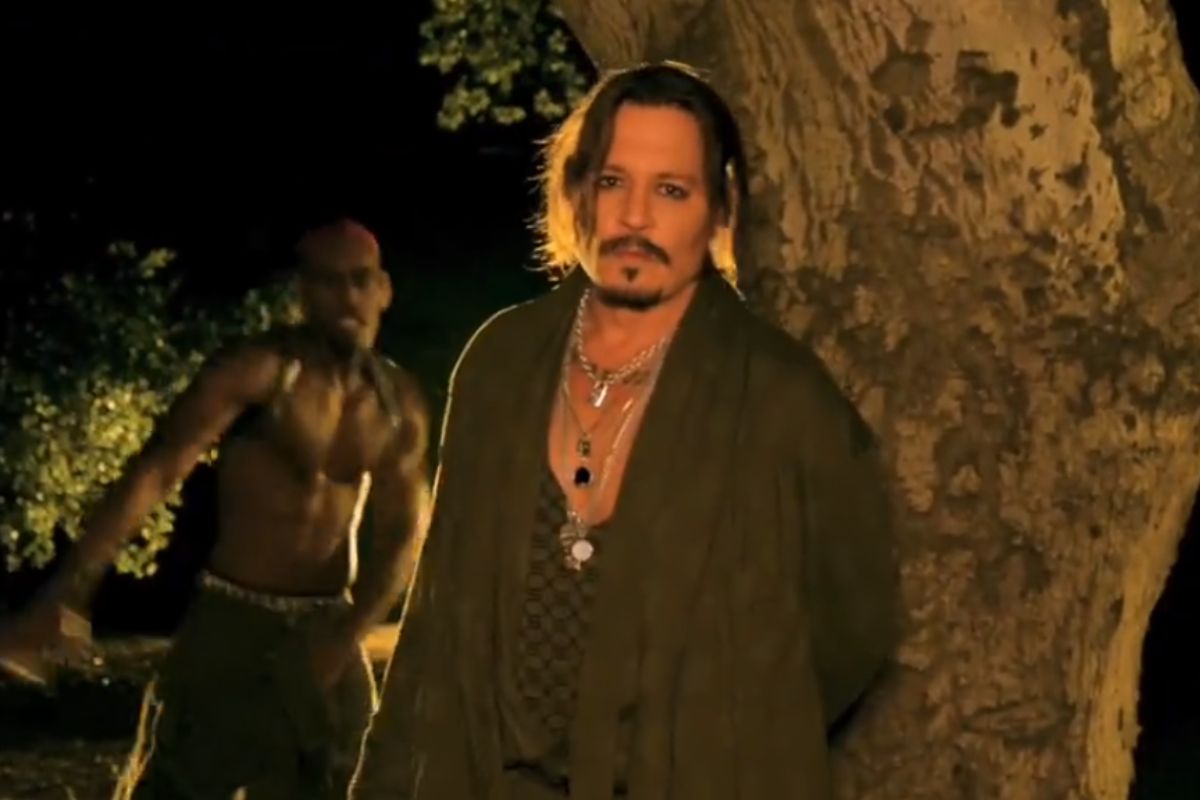 Foto:Captura de pantalla|¡De vuelta! Johnny Depp aparece en video de Savage X Fenty de Rihanna