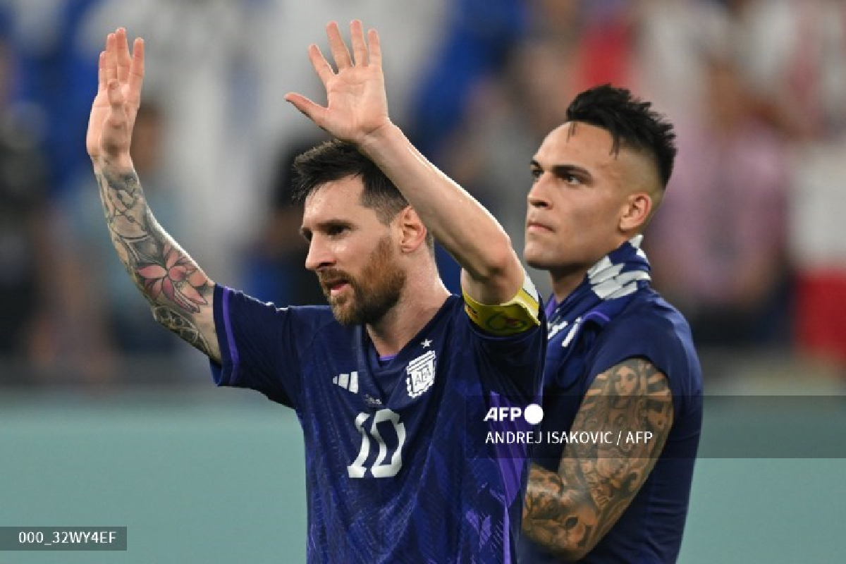 AFP | Pese a penal errado por Messi, Argentina avanza a octavos en Mundial de Qatar.