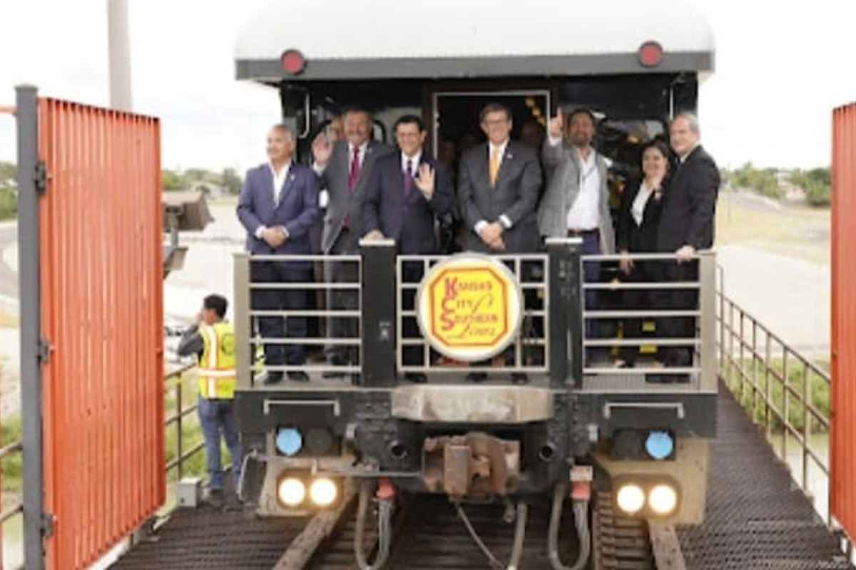 La SRE anunció la construcción de un nuevo paso ferroviario que conectará Tamaulipas con Texas.