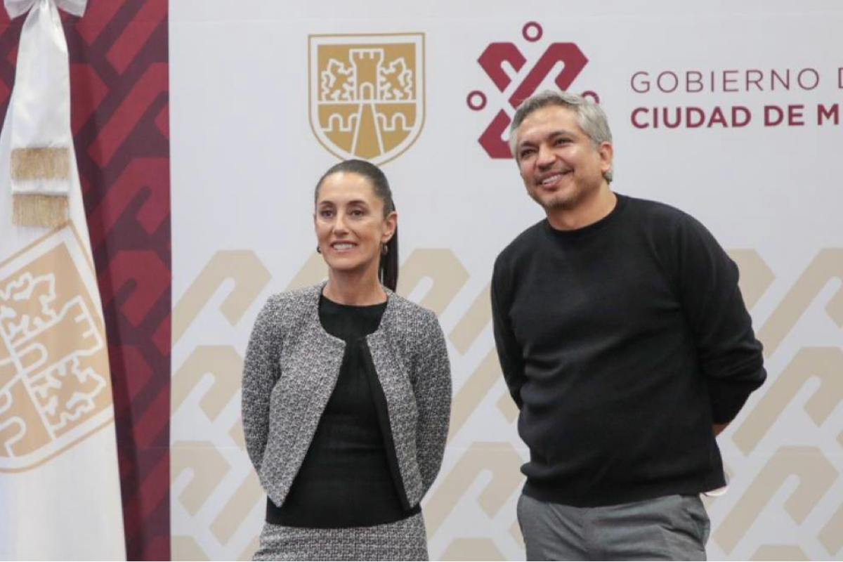 Foto: Gobierno CDMX | Claudia Sheinbaum acompañada de José Luis Rodríguez Díaz de León, secretario del Trabajo y Fomento al Empleo.