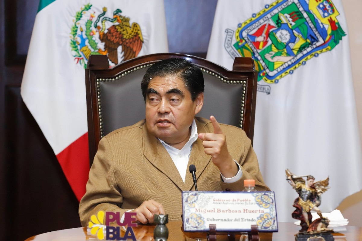 Miguel Barbosa, gobernador de Puebla fue hospitalizado este martes. Se le reporta estable.