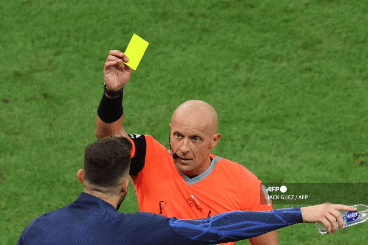 Foto:AFP|El árbitro de la final del Mundial habla sobre las acusaciones por presuntamente ayudar a Argentina