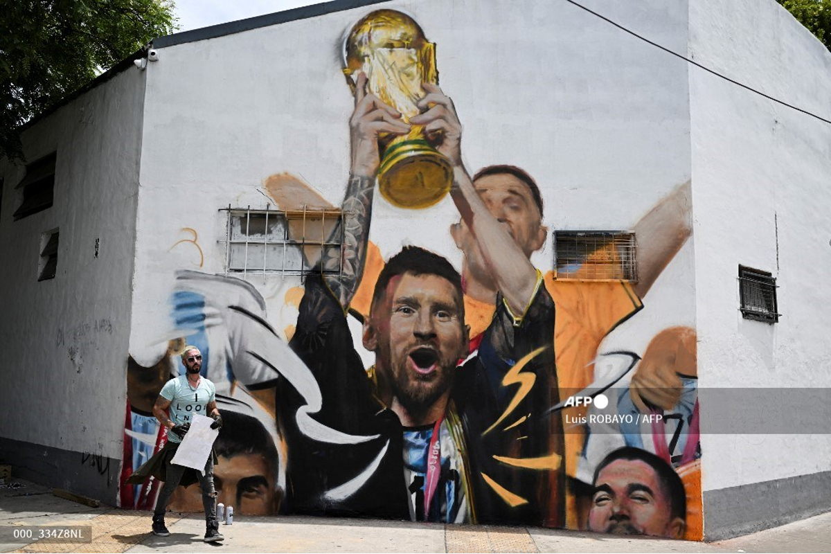 AFP | Inmortalizan a Messi en mural tras conquistar el Mundial.
