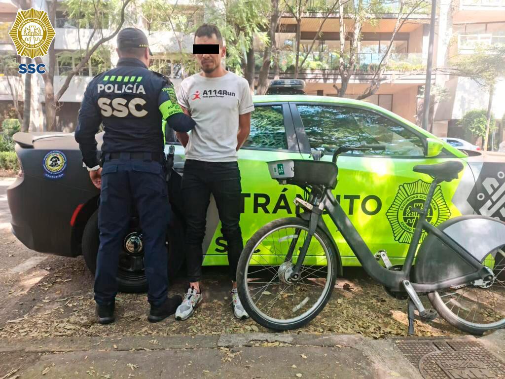 Foto: SSC | La detención ocurrió luego de que se percataron que un hombre viajaba en una bicicleta Ecobici, reportada como robadas.