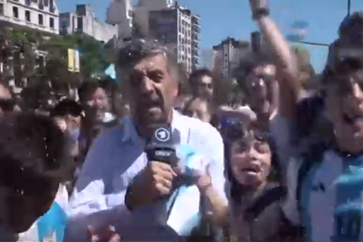 Reportero vive eufórica celebración argentina por título del mundial.