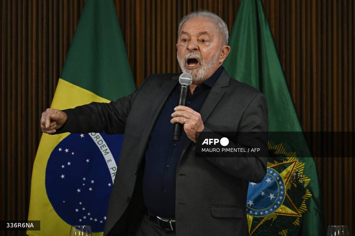 Foto: AFP | Lula Los titulares de los tres poderes del Estado cerraron filas contra los "actos de terrorismo" del domingo.