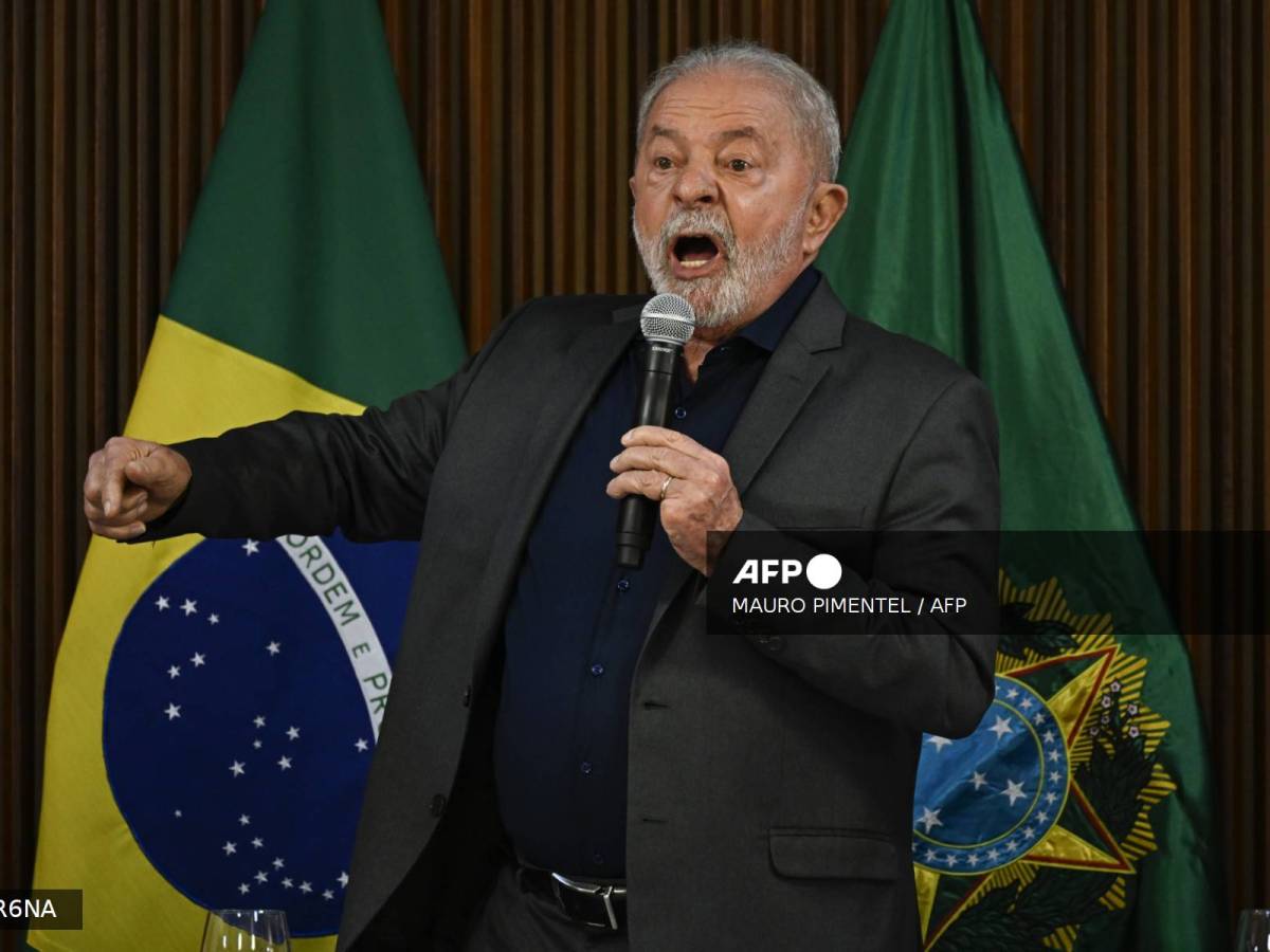 Foto: AFP | Lula Los titulares de los tres poderes del Estado cerraron filas contra los "actos de terrorismo" del domingo.