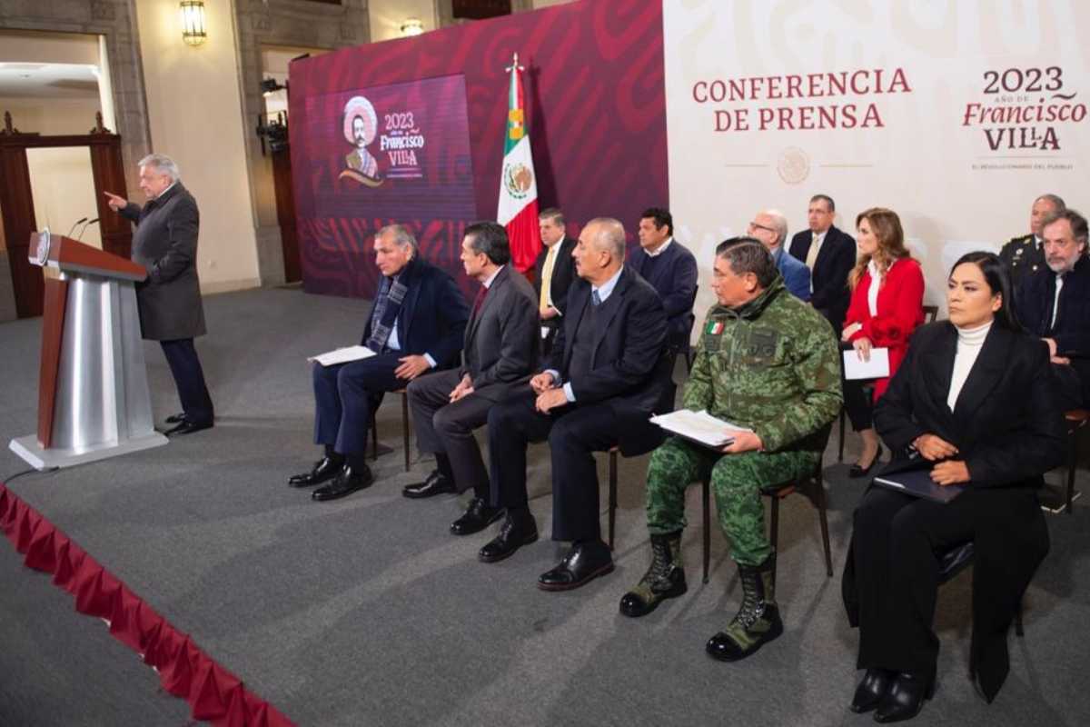 López Obrador minimizó las críticas a la candidatura de Omar Mejía Castelazo.