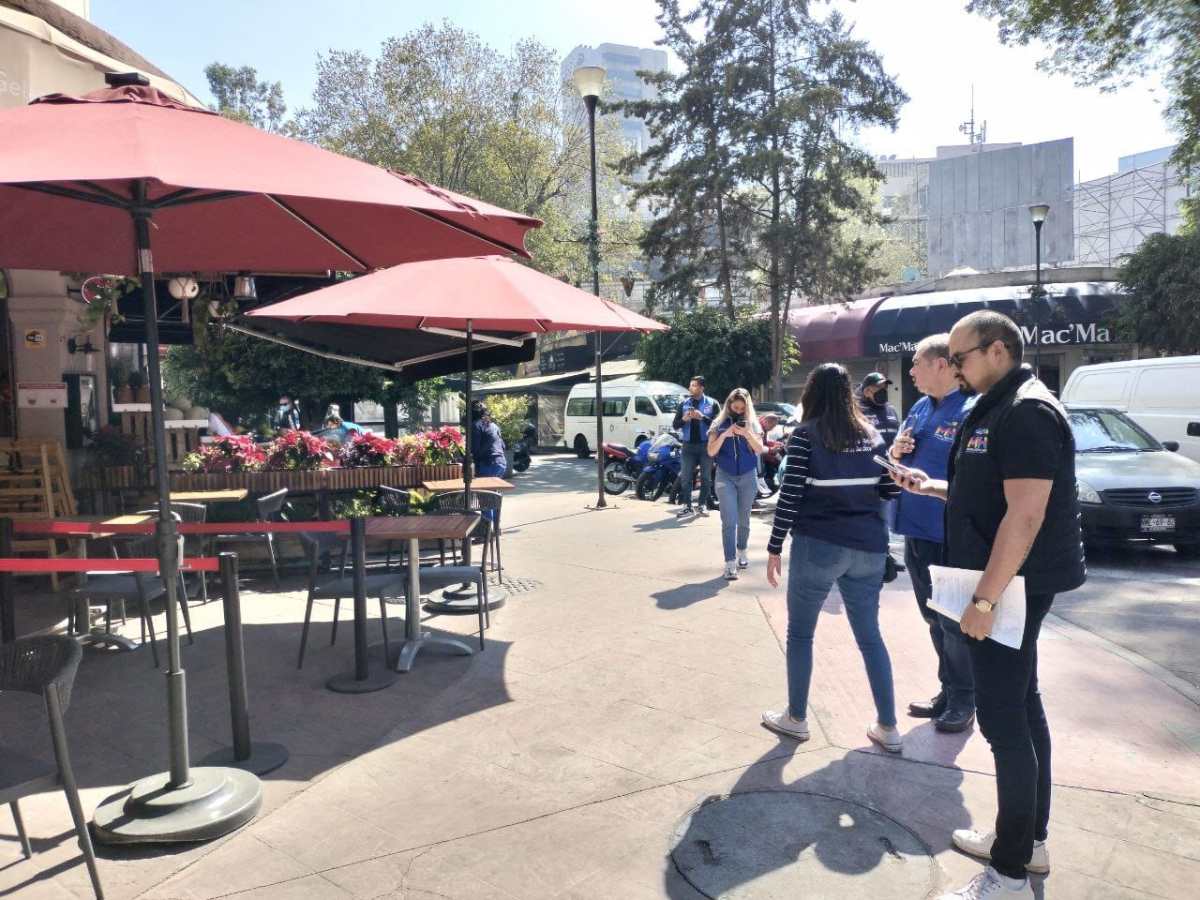 Foto: Alcaldía MH | Las mesas, sillas o terrazas no podrán estar fijas a la vía pública, y deberán respetar el paso peatonal. Restauranteros