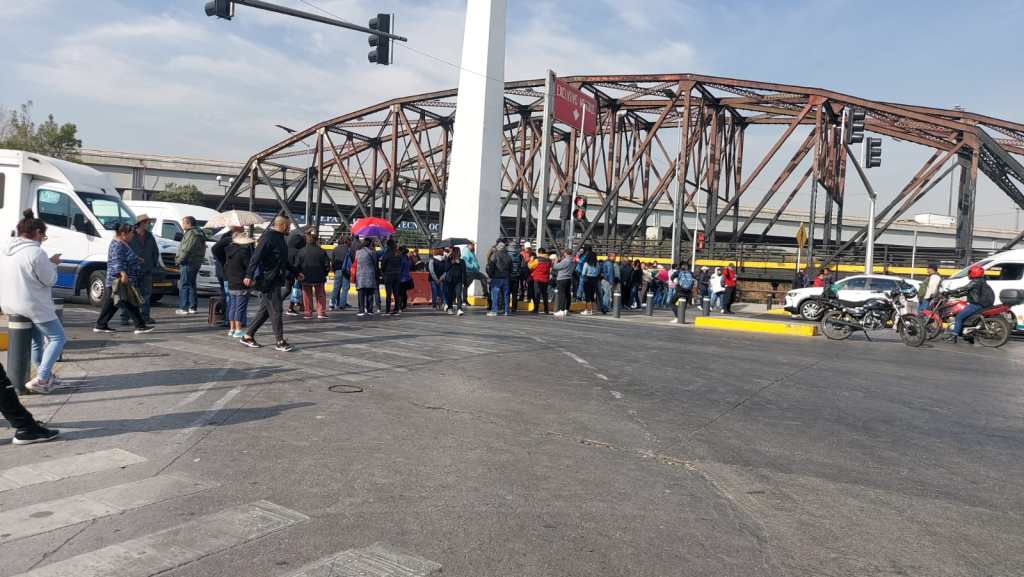 Foto: Cortesía | Por el bloqueo, el servicio de las líneas 2 y 4 del Mexibús fue suspendido. Ecatepec