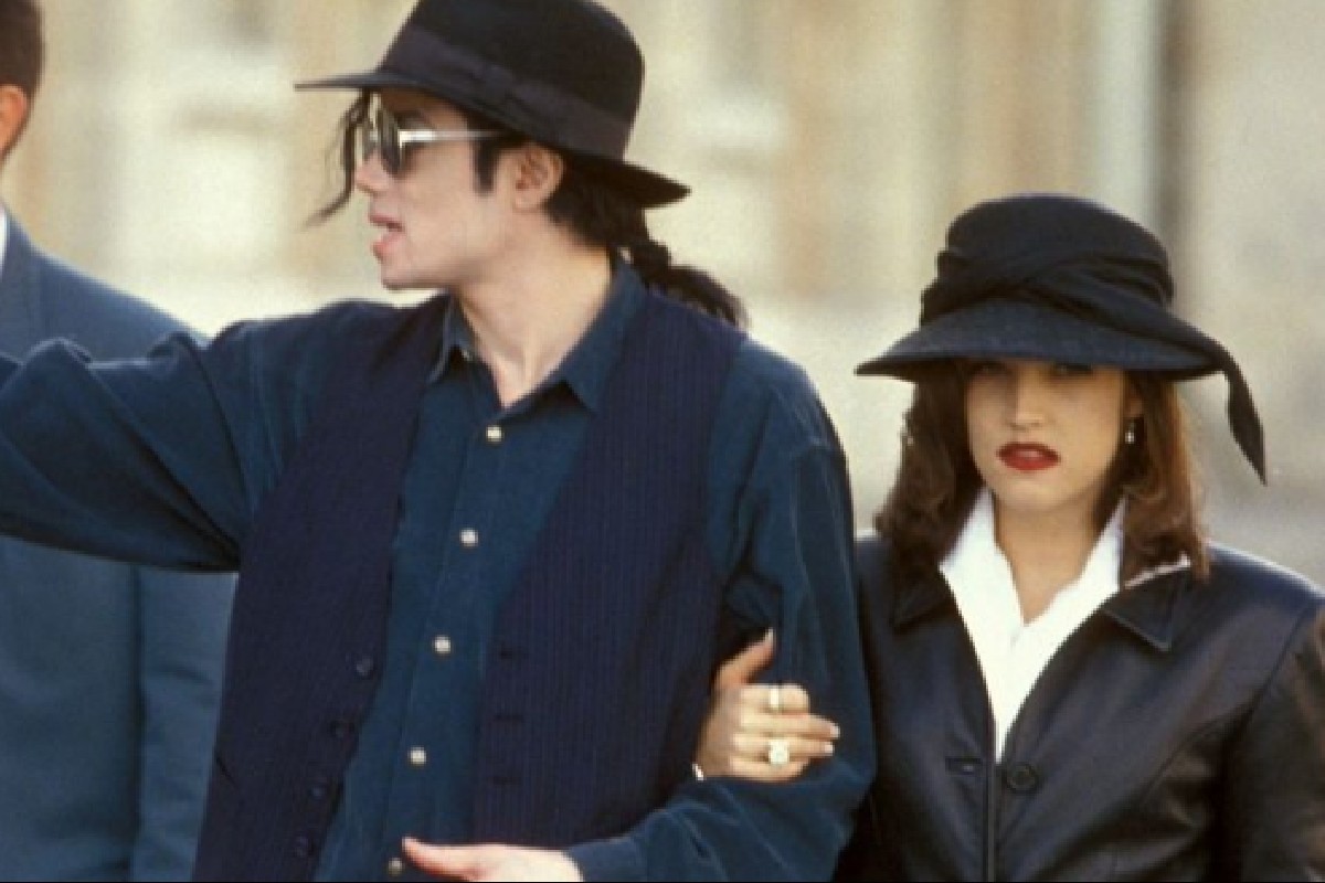 Lisa Marie Presley y Michael Jackson mantuvieron una fugaz y extraña relación en los 90's