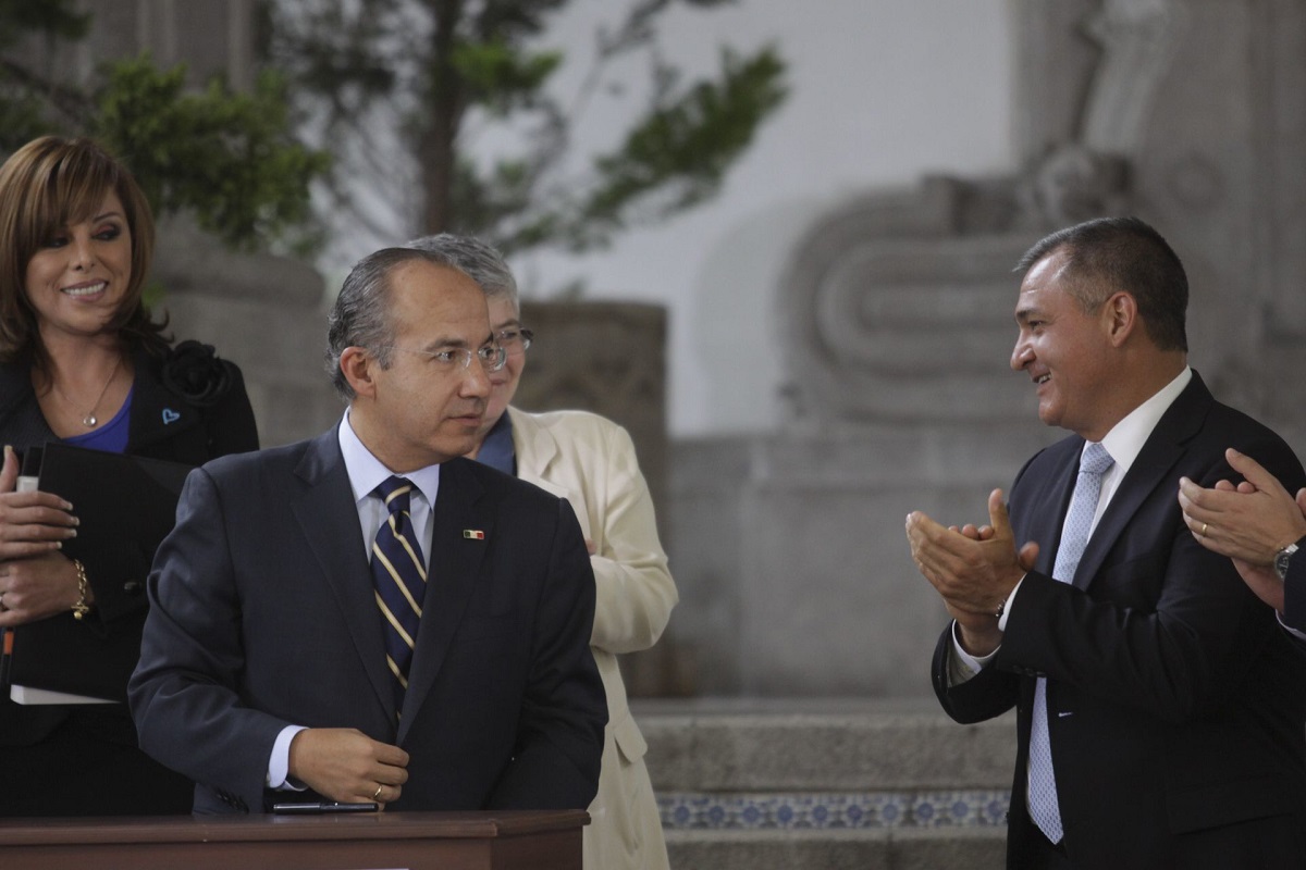AMLO cuestionó a Felipe Calderón si no sabía de los vínculos de Genaro García Luna con el narcotráfico o su "mini cártel".