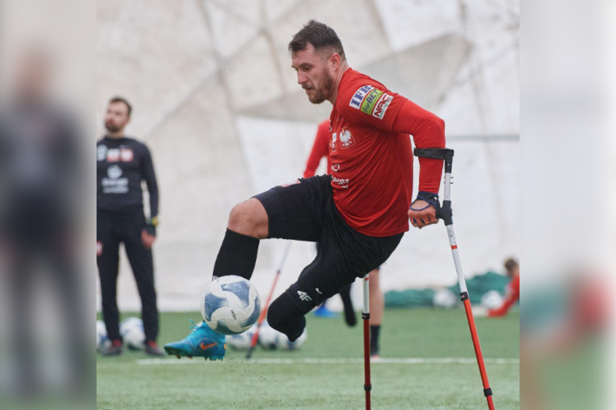 Foto:Instagram/@airoleksy|Oleksy, jugador amputado de su pierna es finalista para mejor gol del año