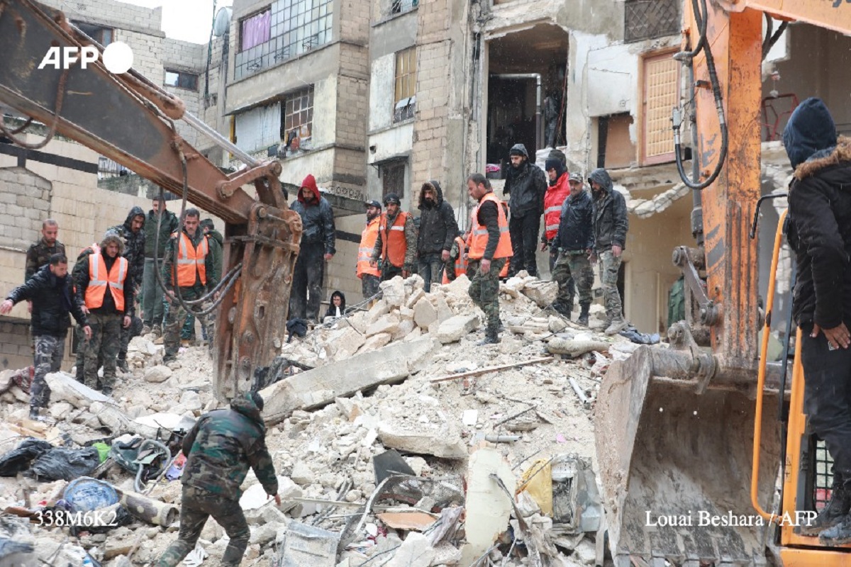 El sismo de 7.8 grados en Turquía ha dejado casi mil muertos según cifras oficiales.