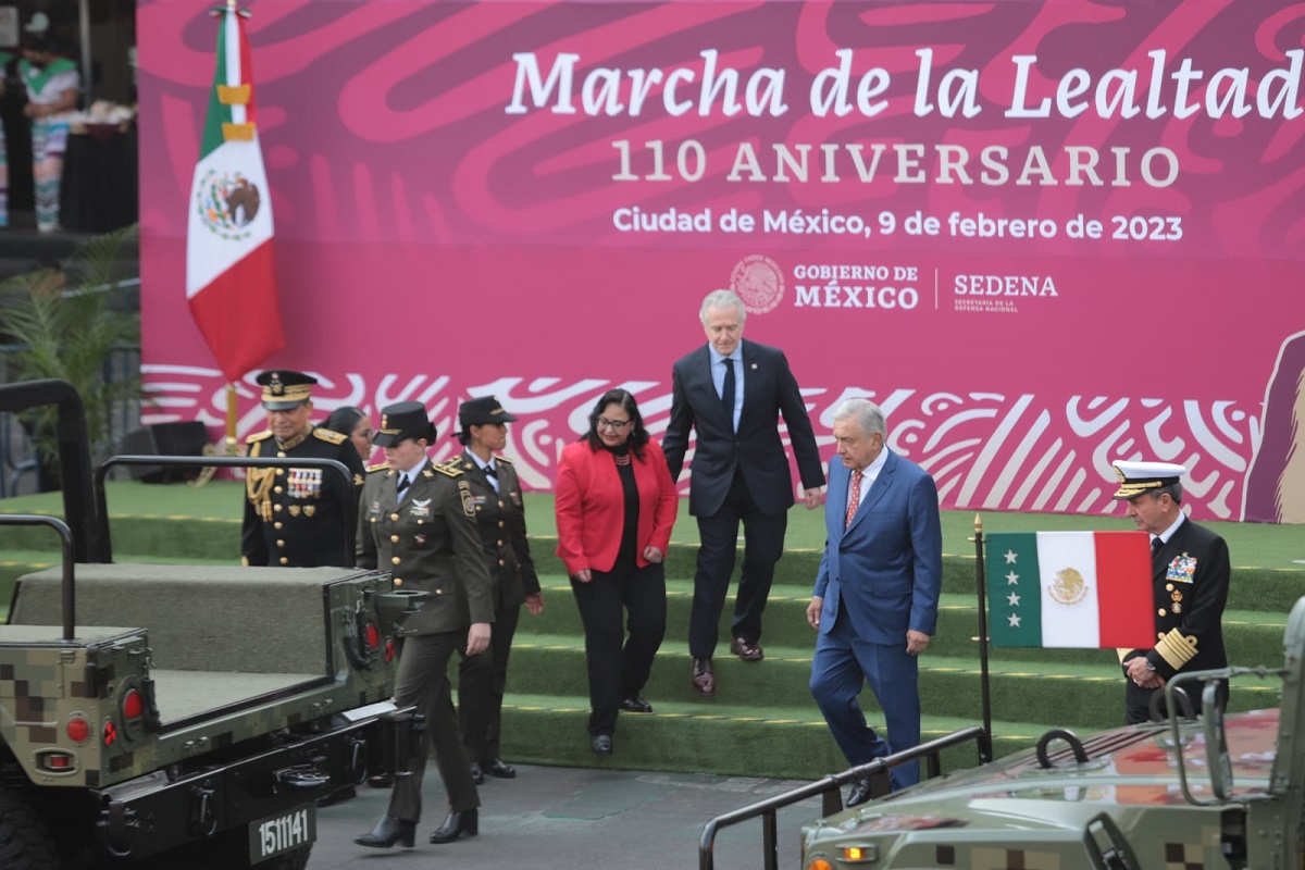 AMLO se volvió a reunir con la ministra presidenta de la SCJN, Norma Lucía Piña en la Marcha de la Lealtad.
