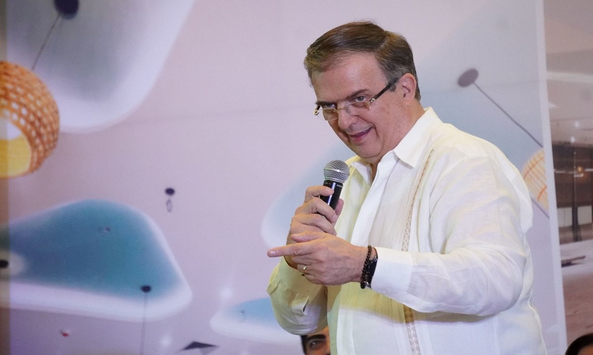 Marcelo Ebrard criticó que Morena no ha llamado a alguna reunión para definir las reglas para elegir al candidato presidencial.