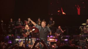 Biden entrega la medalla de las artes a Bruce Springsteen. Noticias en tiempo real