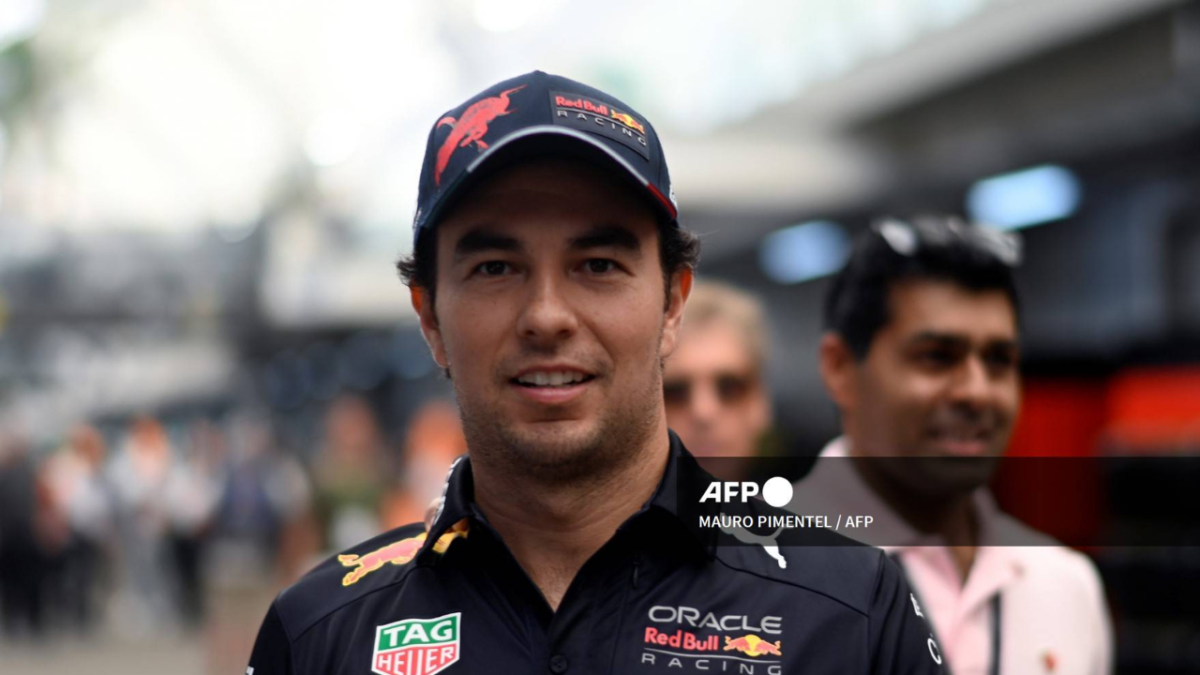 Foto:AFP|Checo Pérez saldrá en el puesto 2 para el GP de Bahréin; Verstappen logra la “pole”