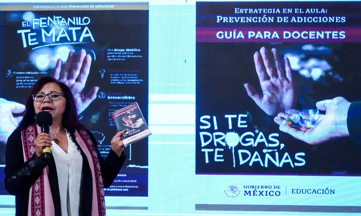 Leticia Ramírez, titular de la SEP, explicó que se darán pláticas a jóvenes para exponer los daños de las drogas, principalmente el fentanilo