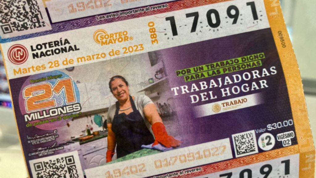 Autoridades de la STPS en colaboración con la Lotería Nacional presentaron el billete con el que buscan visibilizar a las trabajadoras del hogar de México