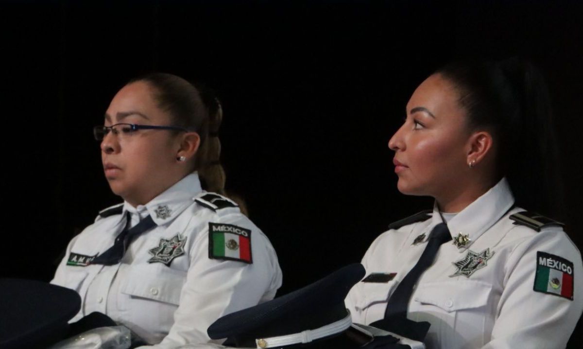 Mujeres policías