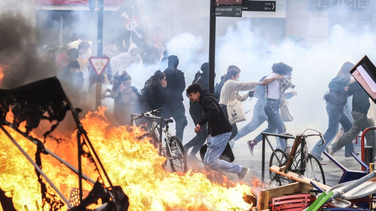 La novena jornada de protestas en Francia contra la reforma de las pensiones impuesta volvió a movilizar a más de un millón de personas