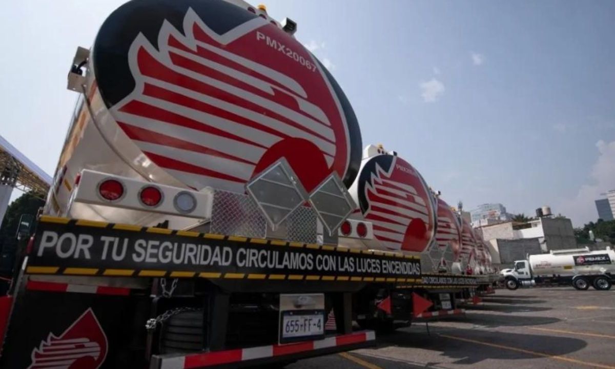 Pemex y el Sindicato de Trabajadores Petroleros (STPRM) acordaron un aumento de 4.16% al salario y 2.28% a las prestaciones