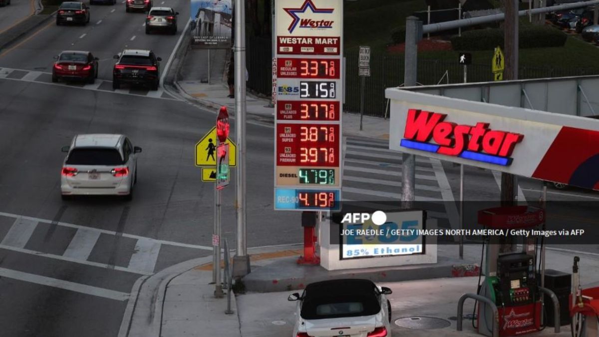 Foto:AFP|Barril de petróleo WTI cae por debajo de 70 dólares por primera vez en 15 meses