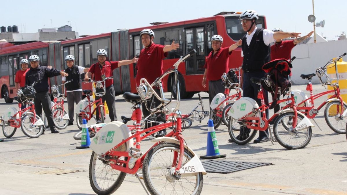 la Secretaría de Movilidad retomó actividades en el "Taller de la Biciescuela" para capacitar a operadores del Metrobús