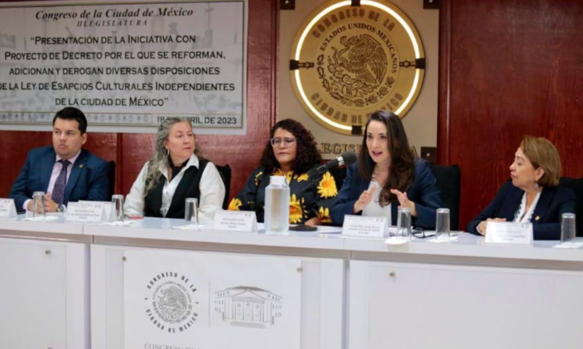 Claudia Curiel de Icaza, junto con la Comisión de Derechos Culturales, buscaría beneficiar a los espacios culturales autónomos con la simplificación de trámites