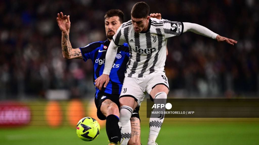 Foto:AFP|Juventus e Inter igualan 1-1 en la ida de semifinales de la Copa