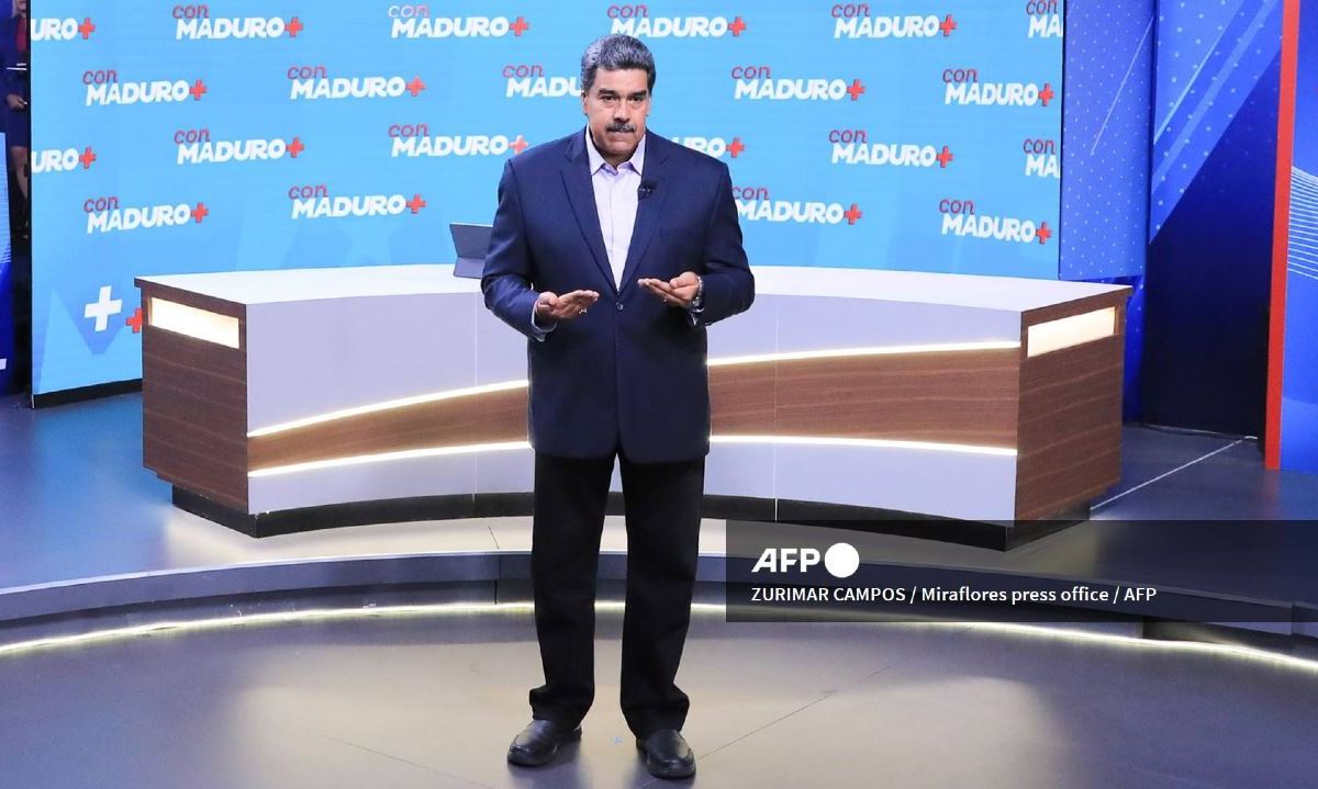 AFP | Nicolás Maduro estrena programa en televisión.
